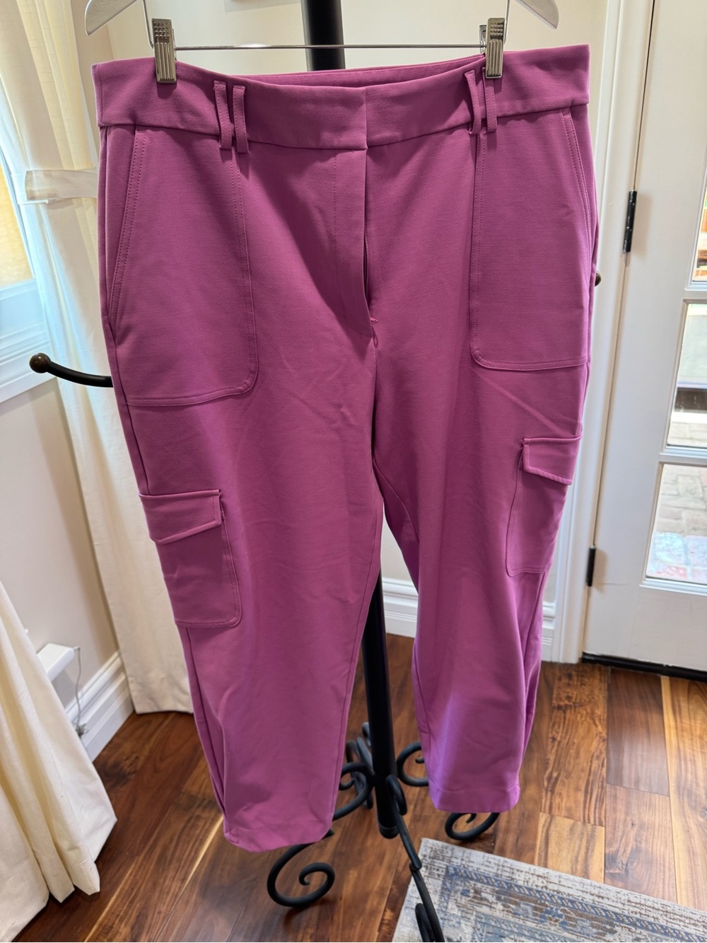 Express Women’s Cargo Jogger Capris in Magenta Pink Size 16R